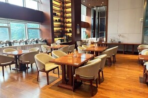 Unclassified image, 2 of 38, button - Feng Du Hotel (Dezhou)