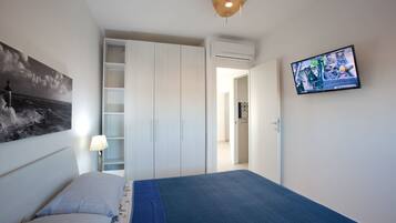 1 bedroom, iron/ironing board, travel crib, free WiFi