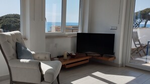 Unclassified image, 2 of 16, button - Sea view penthouse for 2-4 people, large equipped terrace (anzio)