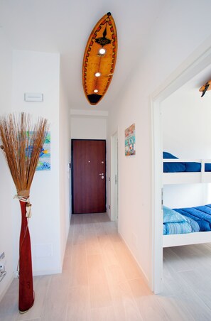2 bedrooms, iron/ironing board, travel cot, free WiFi