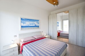 2 bedrooms, iron/ironing board, travel cot, free WiFi