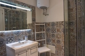 Hair dryer, towels, toilet paper