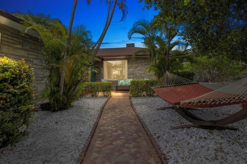 Tropical Paradise w/ Private Pool!