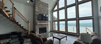 Diamond Bluff Lodge on Greers Ferry Lake