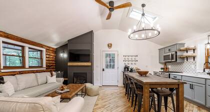 Berkshires Cabin: Lake Beach Hot Tub - TheWildeBNB