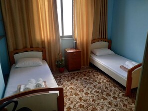 2 makuuhuonetta, silitysrauta/-lauta, Wi-Fi