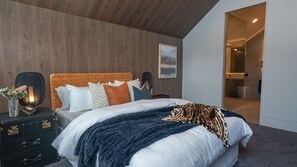 4 bedrooms, iron/ironing board, free WiFi