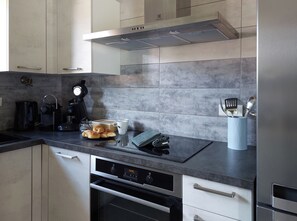 Microwave, oven, stovetop, dishwasher