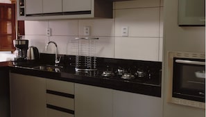 Căn hộ dành cho gia đình | Minibar, trang bị nội thất với thiết kế riêng biệt