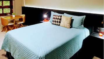 Chalet de luna de miel | Minibar, mobiliario individual, espacio para trabajar con un portátil