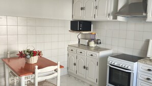 Micro-ondas, fogão, cooktop, lava-louças