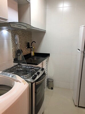 Fridge, microwave, oven, stovetop - Cozy Flat Copacabana Beach, Ipanema and Metro Station (Copacabana Rio de Janeiro)