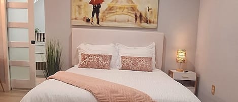 1 Schlafzimmer, BĂŒgeleisen/BĂŒgelbrett, WLAN, BettwĂ€sche