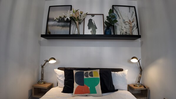 4 habitaciones, tabla de planchar con plancha y wifi gratis 