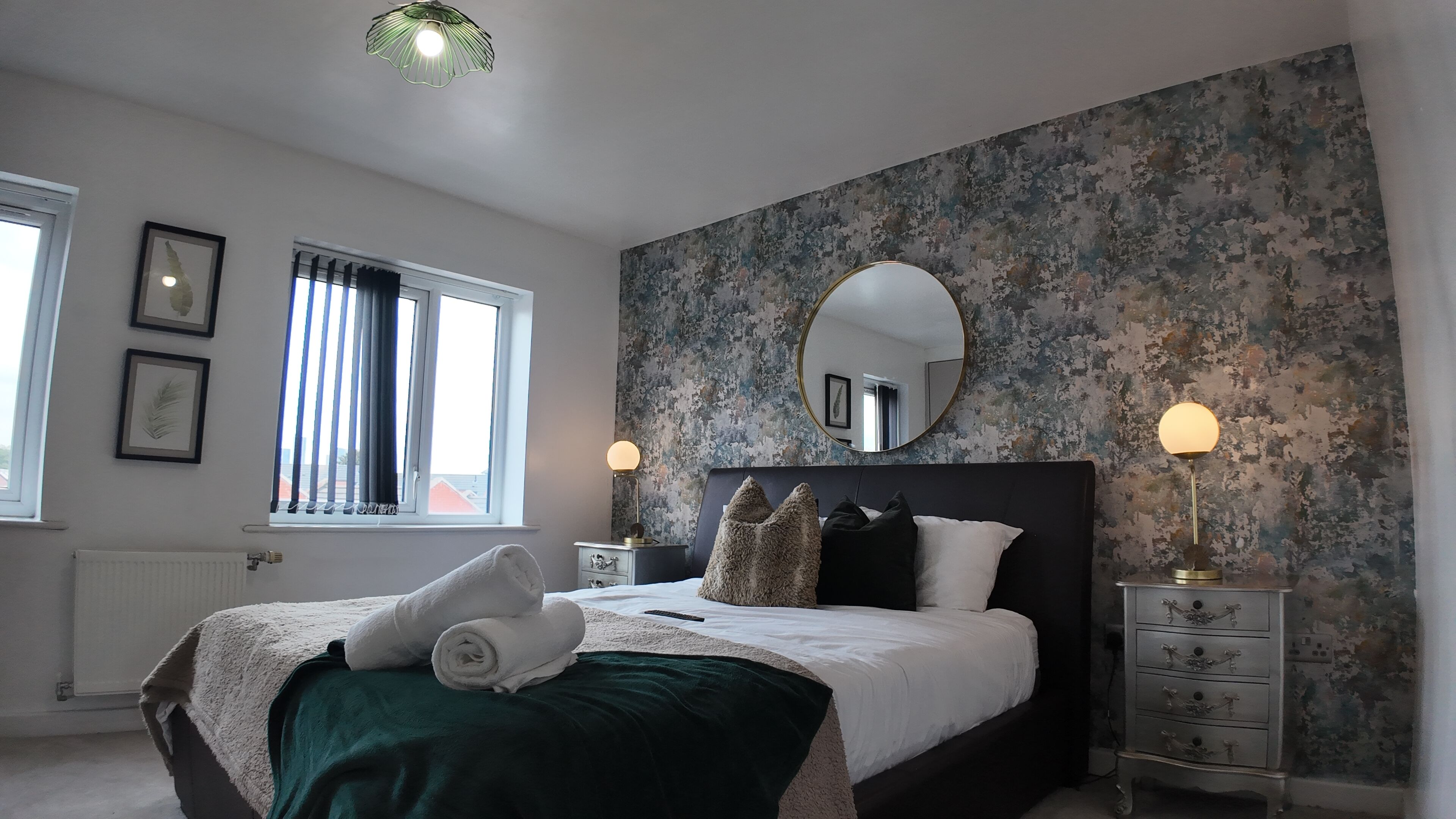 4 bedrooms, iron/ironing board, free WiFi, bed sheets