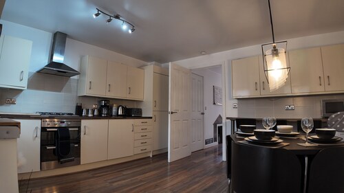 Stylish Stay in Vibrant Salford, Manchester!