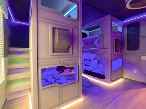 6 dormitorios, tabla de planchar con plancha, wifi y ropa de cama
