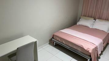 1 室のベッドルーム、WiFi、ベッドシーツ