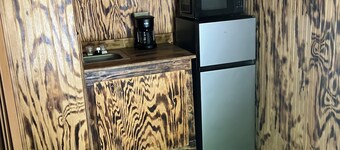 Cozy cabin #5 located 1 mile from Bennett Spring State Park