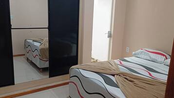 2 Schlafzimmer, Bügeleisen/Bügelbrett, kostenloses WLAN, Bettwäsche