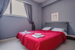 2 slaapkamers, een strijkplank/strijkijzer, reisbedje, wifi