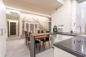 Fridge, microwave, oven, dishwasher