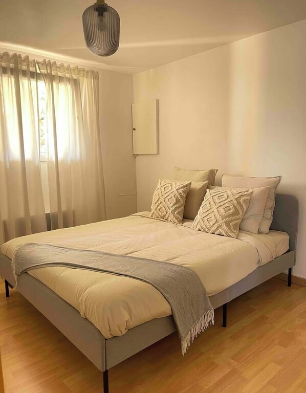 2 bedrooms, WiFi, bed sheets - Le Priest - Quiet, north hospital, medical school (Saint-Priest-en-Jarez)