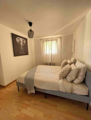2 bedrooms, WiFi, bed sheets