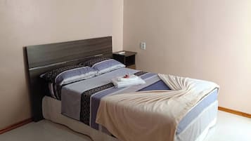 2 slaapkamers, een strijkplank/strijkijzer, gratis wifi, beddengoed