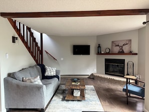 Smart TV y chimenea
