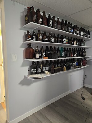 Bar (on property) - Charming 2-bedroom on Cluculz Lake. (Vanderhoof)