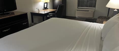 1 slaapkamer, een strijkplank/strijkijzer, wifi, beddengoed
