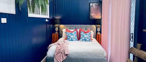 1 bedroom, iron/ironing board, bed sheets