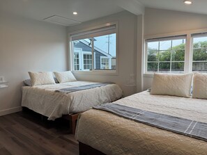 3 bedrooms, desk, iron/ironing board, WiFi