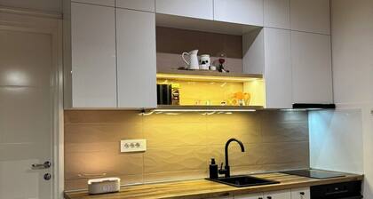 Cozy 1-bedroom apartment in charming Beograd with WiFi, AC