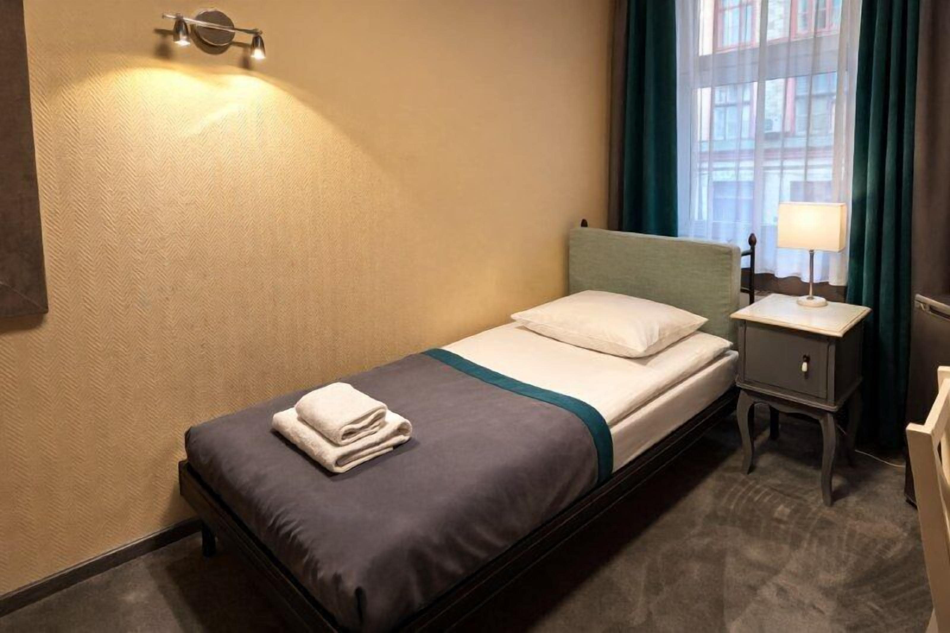 Classic-enkeltværelse | Minibar, skrivebord, arbejdsområde til bærbare computere, gratis Wi-Fi