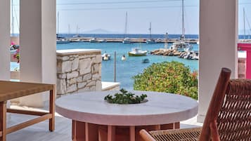 Kahden hengen deluxe-huone, 1 suuri parisänky, merinäköala | Näkymä huoneesta