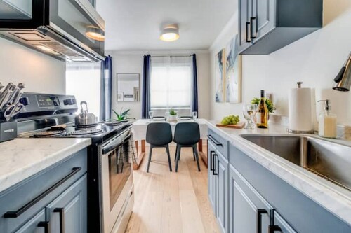 Beachside Haven | 2BR Luxury Condo at the Beach!