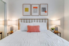 2 bedrooms, iron/ironing board, free WiFi, bed sheets