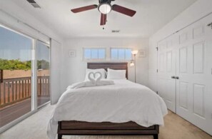 3 bedrooms, iron/ironing board, WiFi, bed sheets
