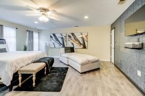 4 chambres, fer et planche à repasser, Wi-Fi, draps fournis