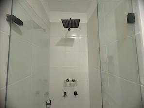 Shower, hair dryer, towels, soap - Exclusive and luxurious! 5 minutes from Parque de la 93 (Bogotá)