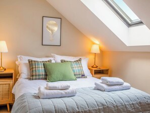 4 bedrooms, free WiFi, bed sheets