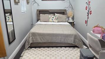 1 bedroom, in-room safe, iron/ironing board, free WiFi