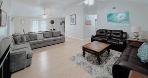 Smart TV, fireplace