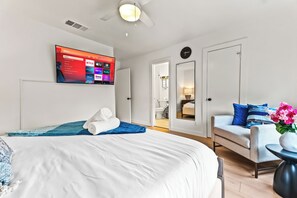 4 bedrooms, iron/ironing board, WiFi, bed sheets