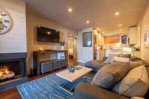 TV, fireplace, offices