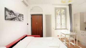 1 chambre, fer et planche à repasser, Wi-Fi, draps fournis