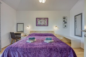 3 bedrooms, free WiFi, bed sheets