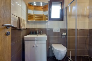 Douche, serviettes fournies